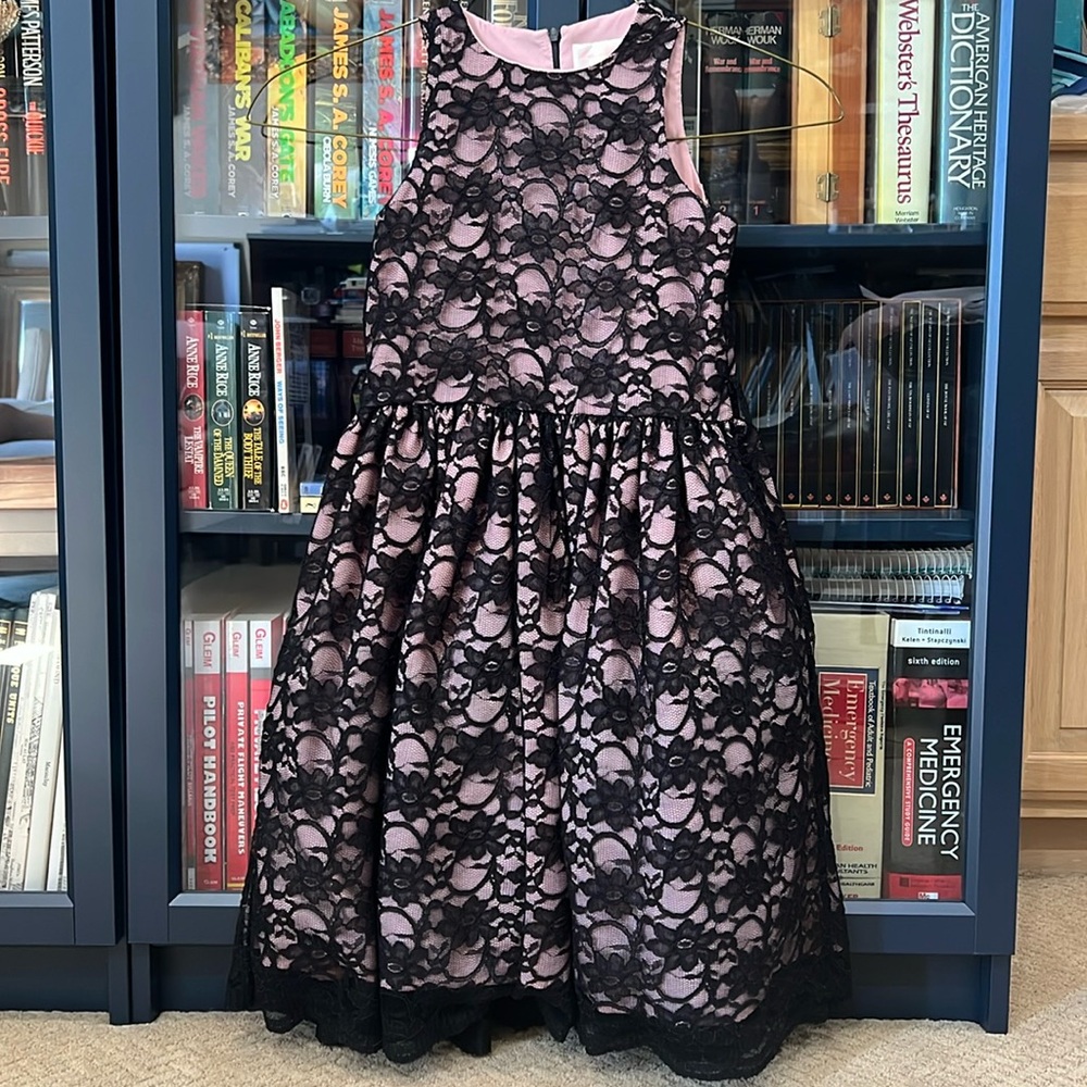 Black and Pink Mademoiselle Charlotte Couture Girls Formal Dress. Size 10